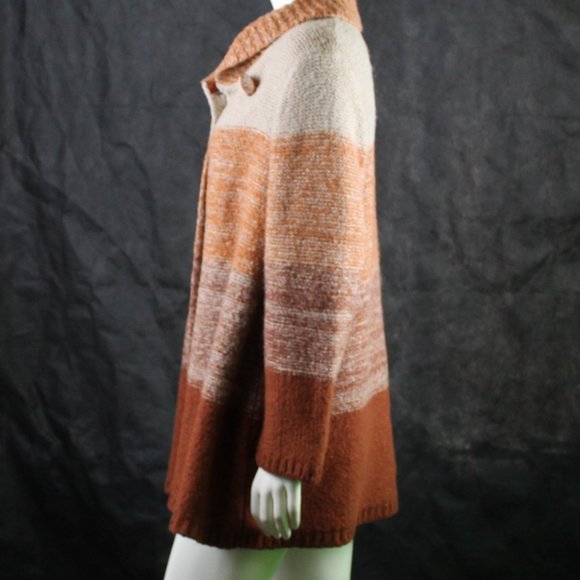 Betty Betty Sweater / Shawl - Picture 5 of 6